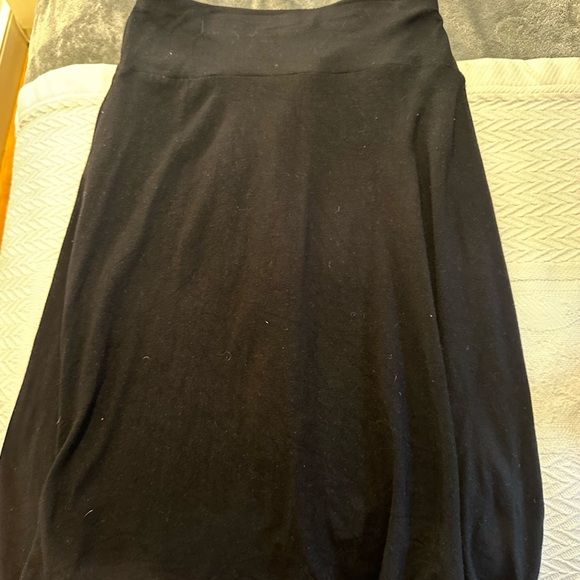 Chelsea & Theodore Black Maxi Skirt - Picture 2 of 3